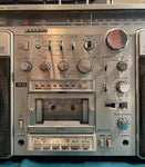 SANYO M-X920 BOOMBOX 1980 centre