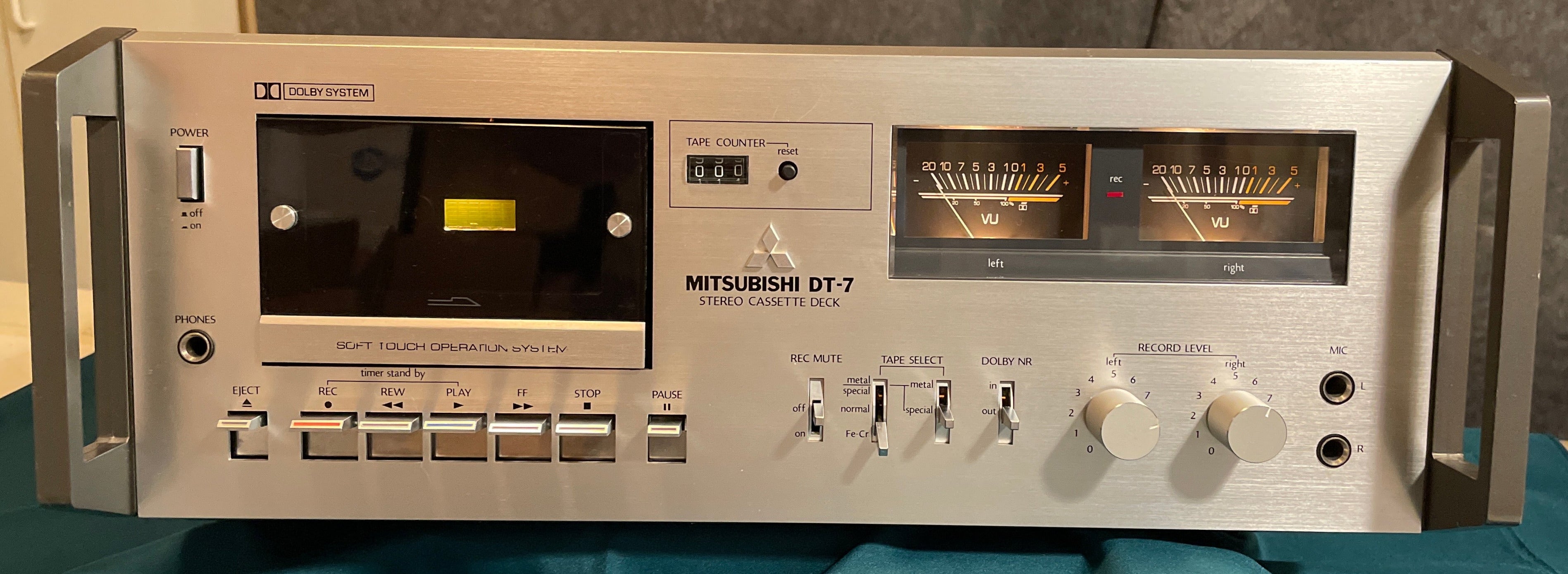 Mitsubishi DT-7 Cassette Deck