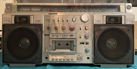 SANYO M-X920 BOOMBOX 1980 front