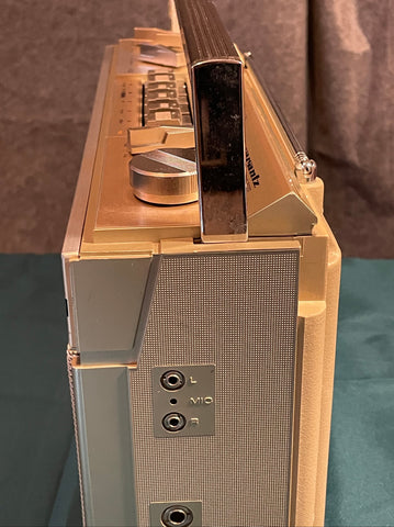 Marantz PM 7004 Argent | Amplis Hi-Fi stéréo sur Marantz PM 7004 Argent | Amplis Hi-Fi stéréo sur
